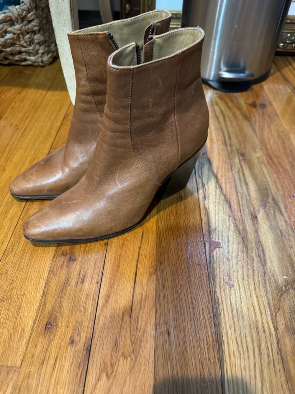 Classic Tan Leather Pointed Ankle Booties with Block Heel